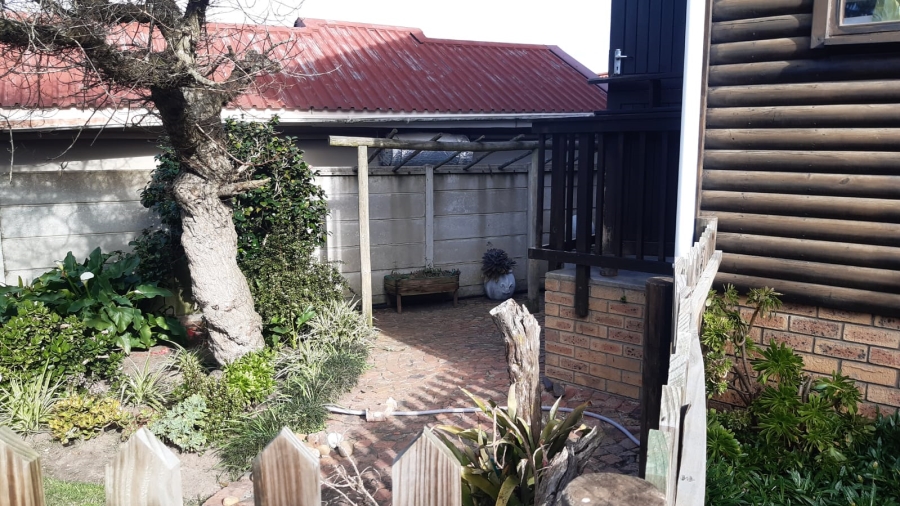 To Let 3 Bedroom Property for Rent in Dana Bay Western Cape